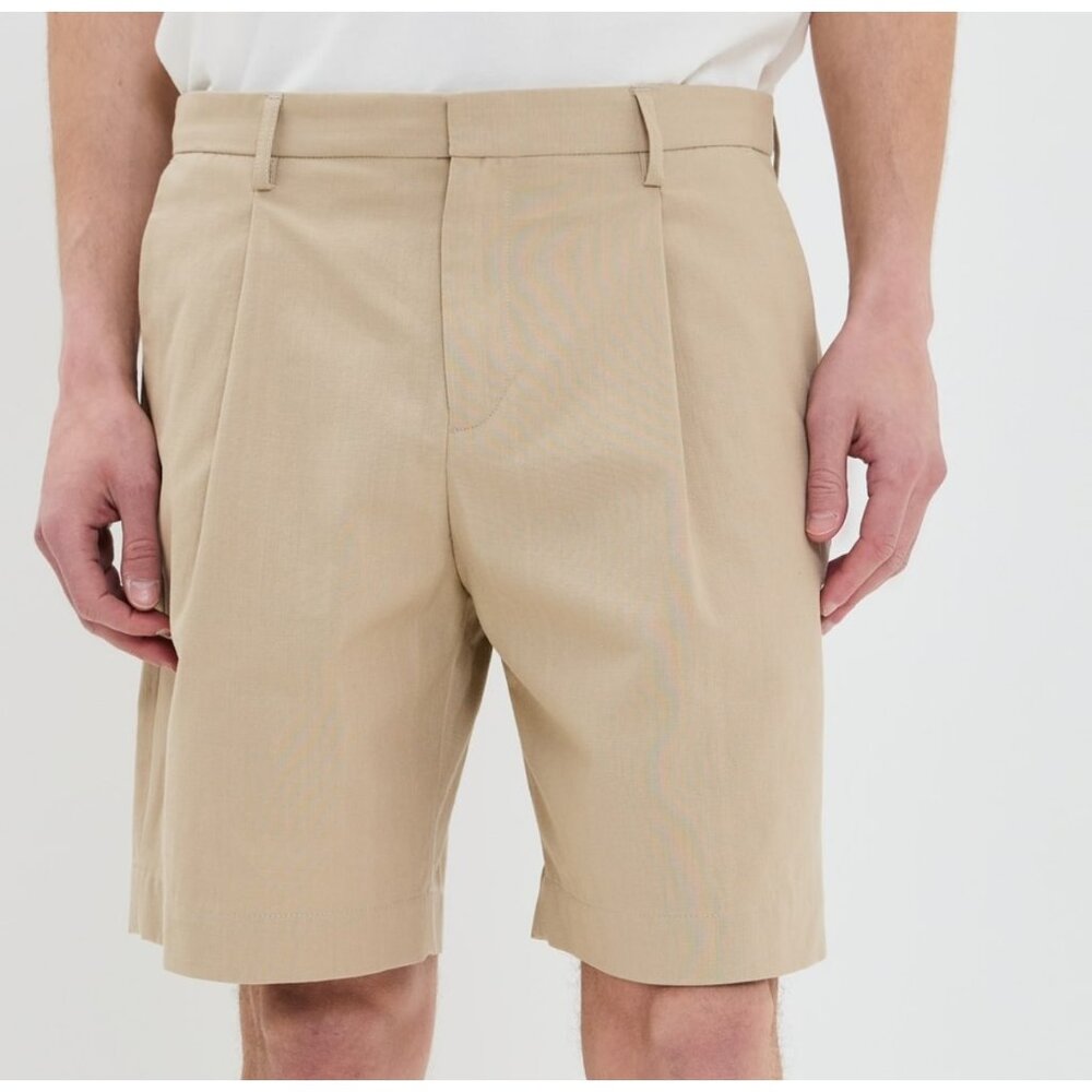 A.P.C. Crew Pleated Shorts - Baa Beige – Men's Size 50 (US Large)